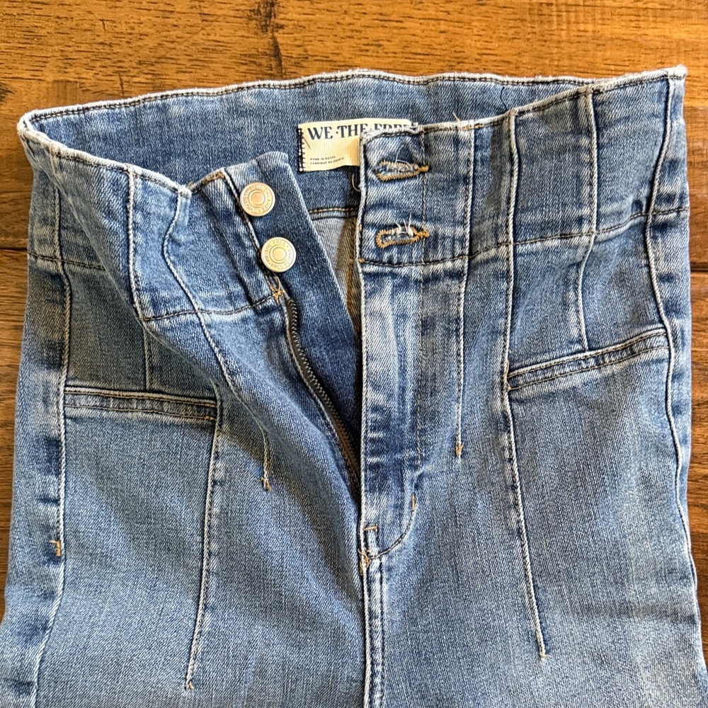 We The Free Light Blue High-Rise Jeans with Vertical Seams